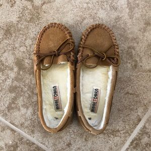 Minnetonka Cally Cinnamon Color Fur Slippers